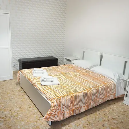 בית הארחה Bed A Cavour גאטה