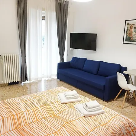 Pensionat Bed A Cavour 3*
