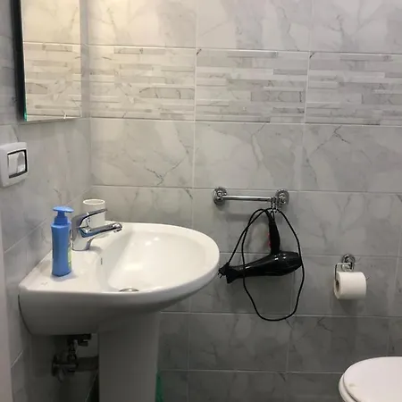 Bed A Cavour בית הארחה 3*